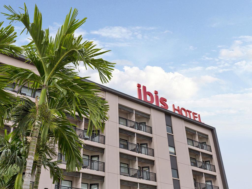 Hotel Ibis HHQ Esterno foto