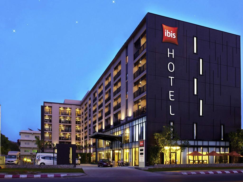 Hotel Ibis HHQ Esterno foto