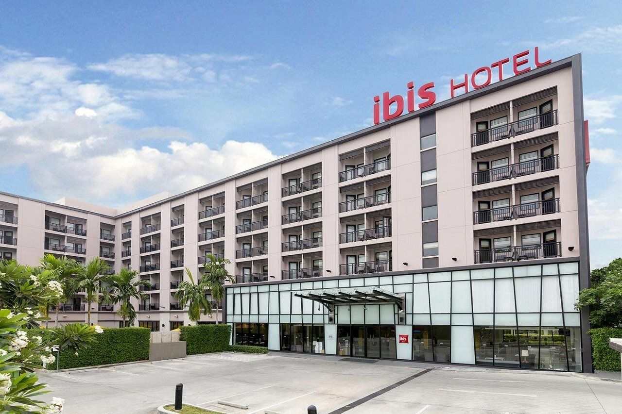 Hotel Ibis HHQ Esterno foto